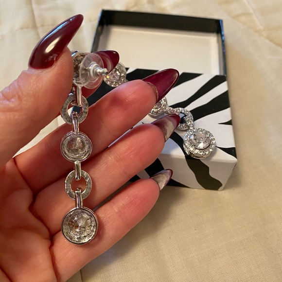 Rhinestone drop custom earrings - Picture 5 of 5